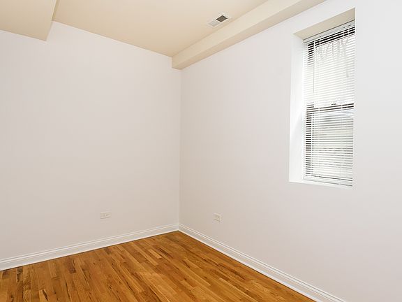3rd image of 738 W North Ave #1R