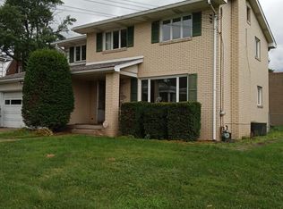 8 Fairmont Ave, Duquesne, PA 15110