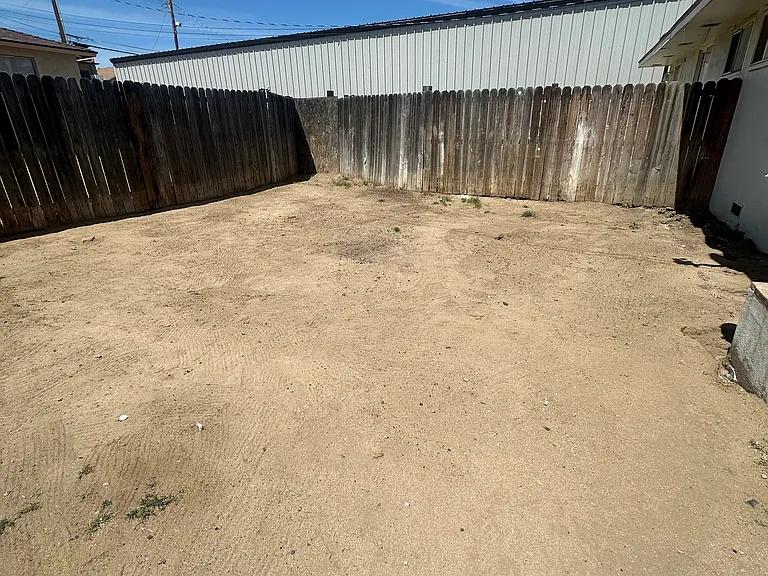 4th St — Photo 10