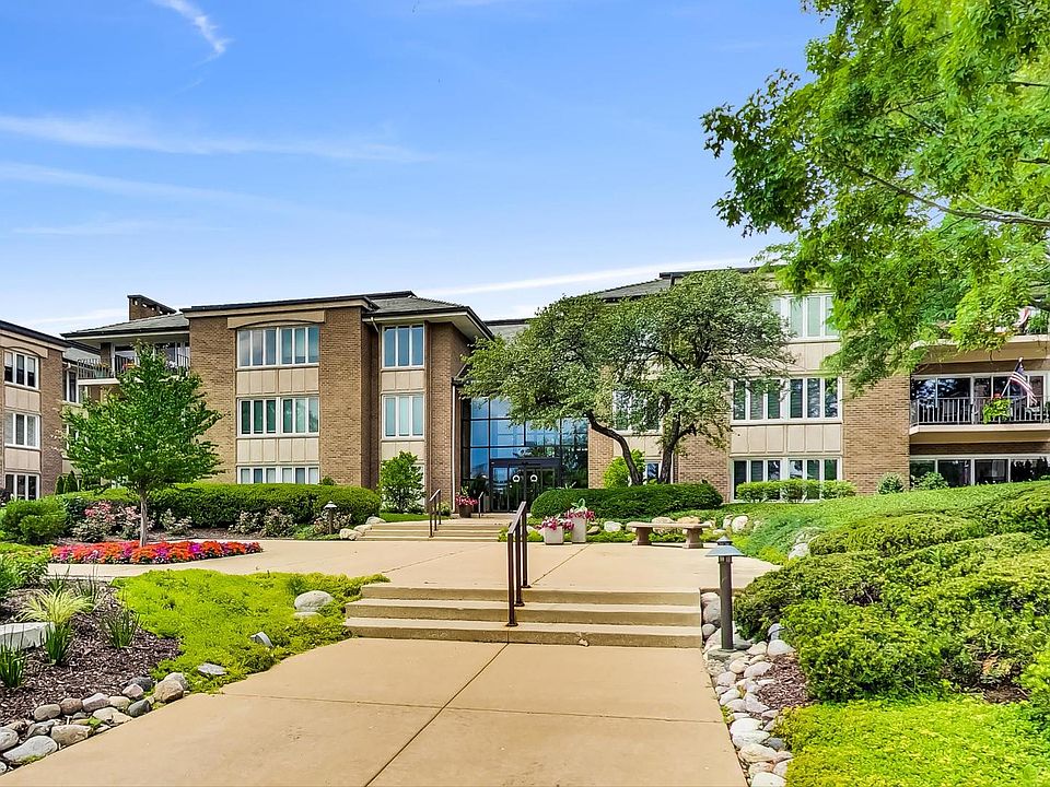 1st image of 1 Oak Brook Club Dr APT B103
