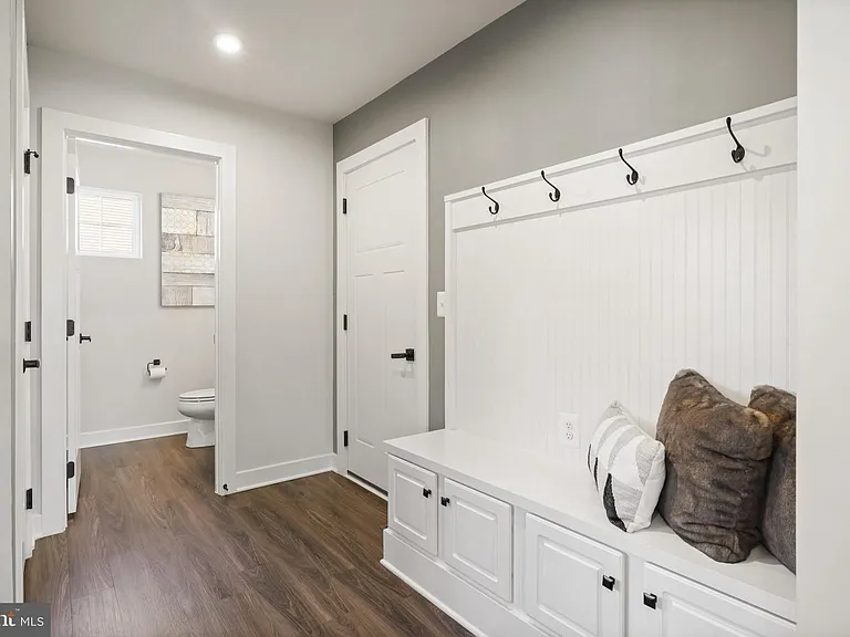 212 Southern View Dr — Photo 22