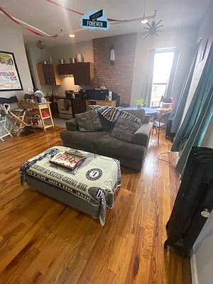 Rented by Fifth & Forever LLC | media 28