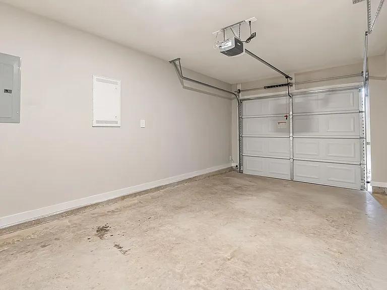 2651 Baron Ave — Photo 31