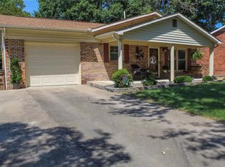 3246 Chateau Dr, Cape Girardeau, MO 63701