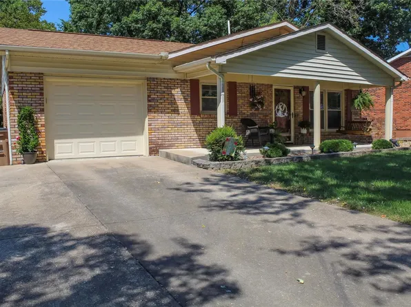 3246 Chateau Dr, Cape Girardeau, MO 63701