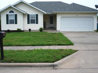 1638 S Canton Ave, Springfield, MO 65802