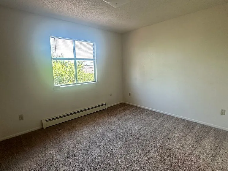 2541 Grand Ave — Photo 9