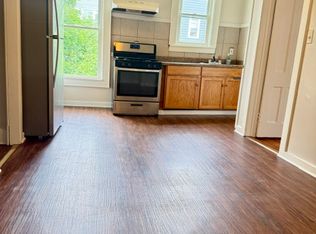 384 Gregory St, Bridgeport, CT 06604
