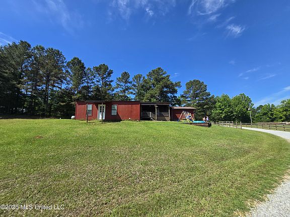3rd image of 1393 Garrison Rd