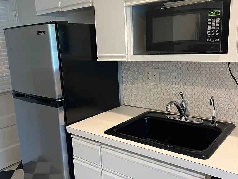 2039 Douglass Blvd #1 — Photo 9