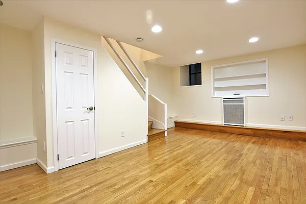 Rented by JK Dansar Corp | media 11