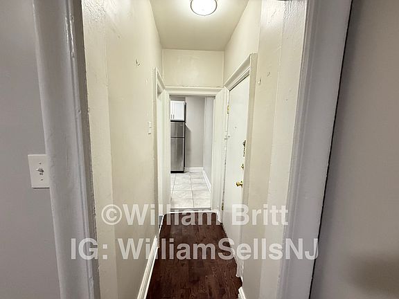 5th image of 125-127 Corbin Ave #306