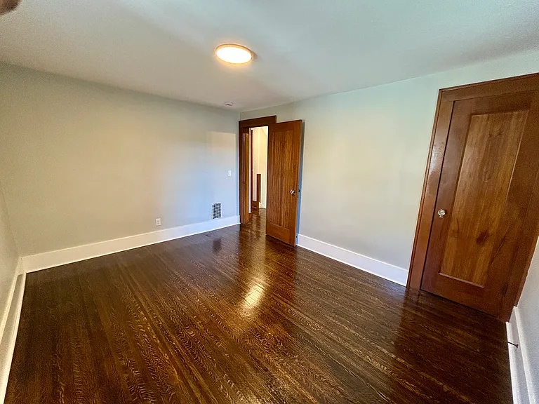 329 Somershire Dr — Photo 21