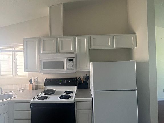 3rd image of 2417 Gosling St