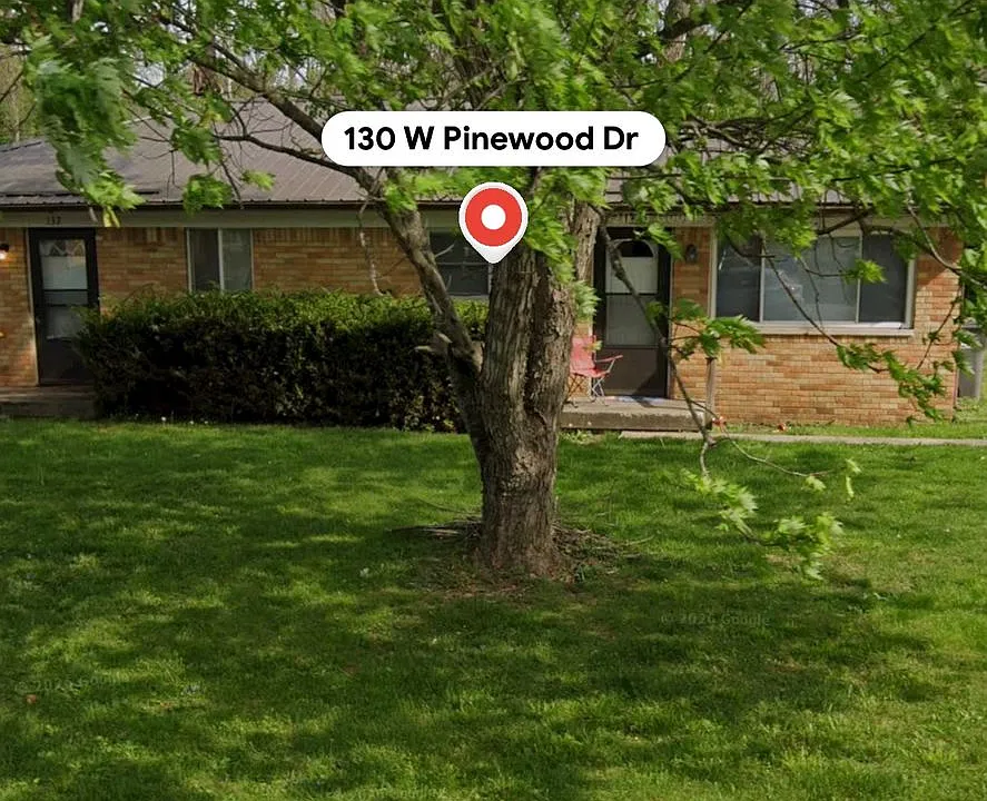 130 W Pinewood Dr
