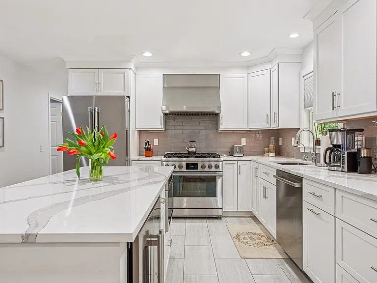 2 Spread Oak Ln — Photo 8
