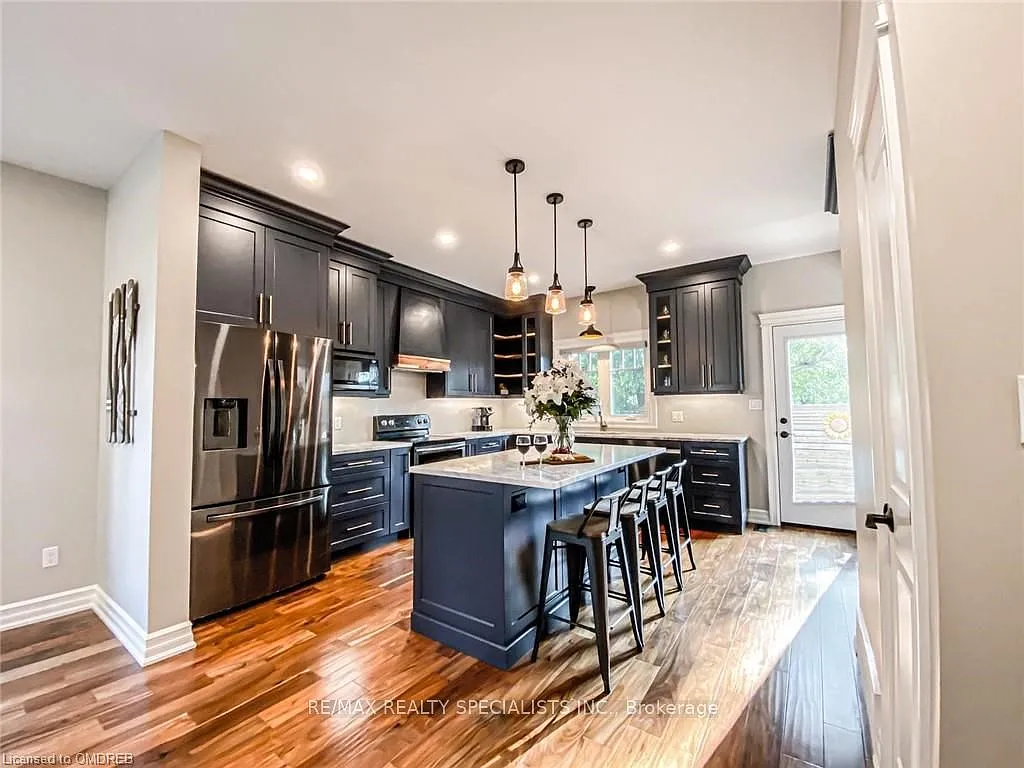 4 bed, $3,500 — Photo 4