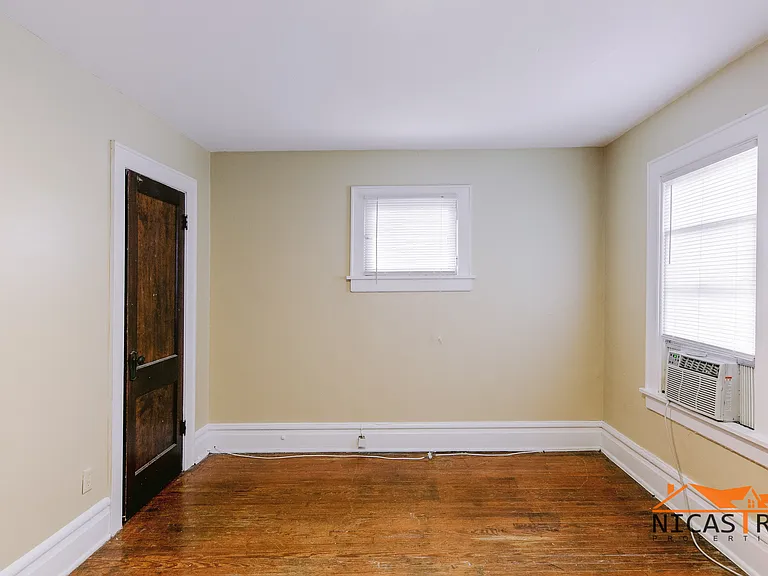 1638 Indianola Ave — Photo 27