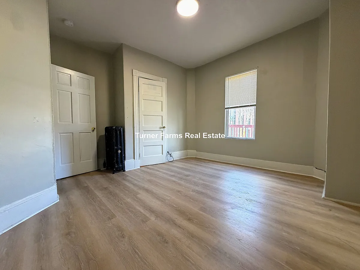 Building Photo - 42 Brainerd Rd #2