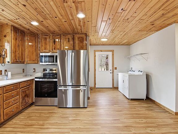 4th image of 110 Lutz Lane