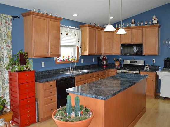 2nd image of 54640 Harmony Ln