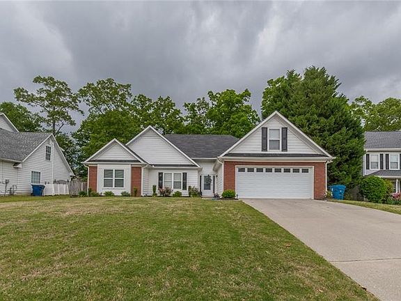 4th image of 35 Jessamine Trl