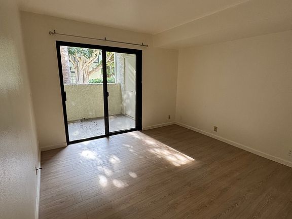 4th image of 1964 San Tropez Cir