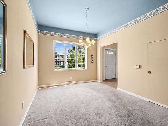 5th image of 531 Lake St