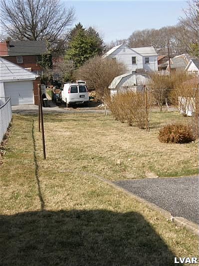 2nd image of 725 11th Ave