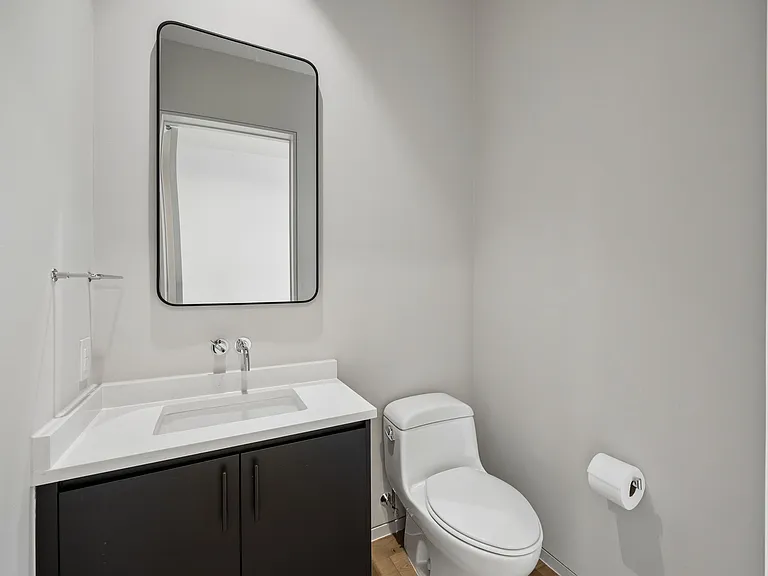 2430 Victory Park Ln #1906 — Photo 20