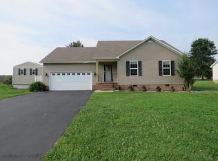 650 N McBroom Chapel Rd, Cookeville, TN 38501