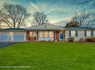 4 Spring Hill Dr, Howell, NJ 07731