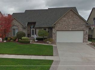 47570 Woodberry Estates Dr, Macomb, MI 48044
