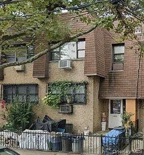 1st image of 600 Pine Street