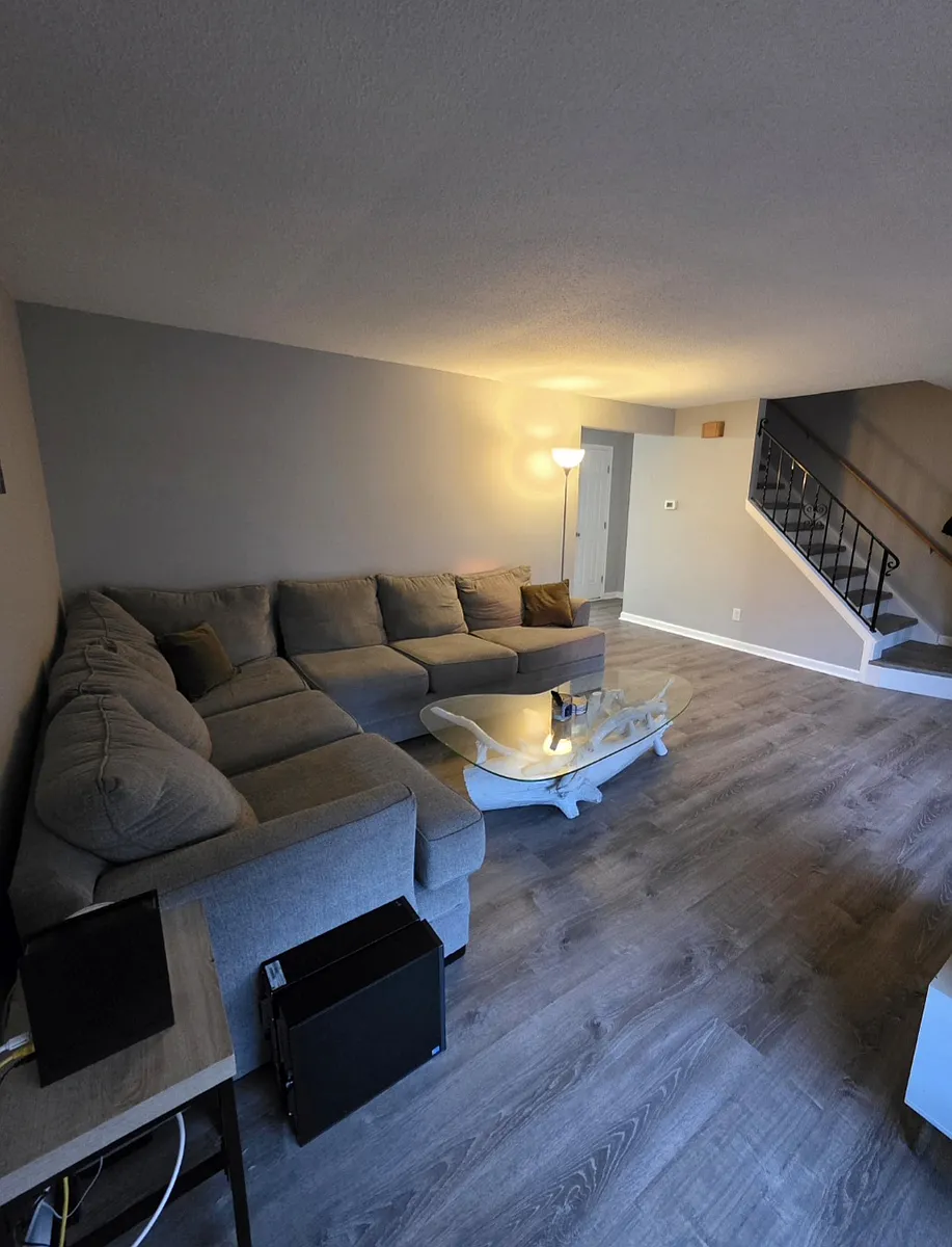 Building Photo - 4116 Highview Pkwy #1