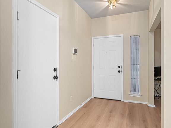 4th image of 1113 Tudor House Rd