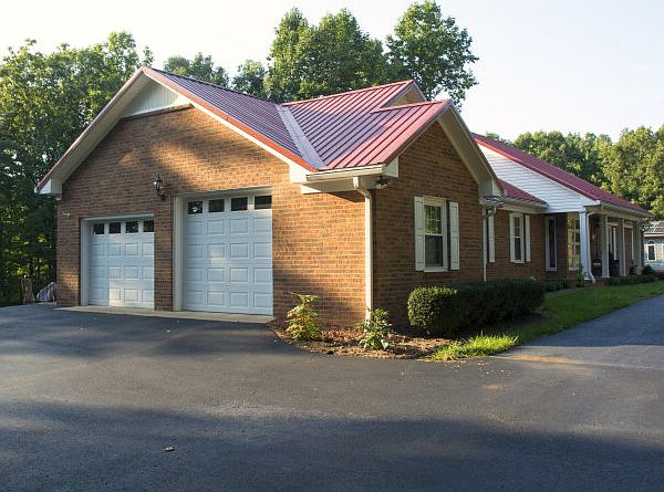 1st image of 330 Stonewall Jackson Trl