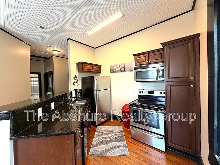 523 E Broad St #C — Photo 10