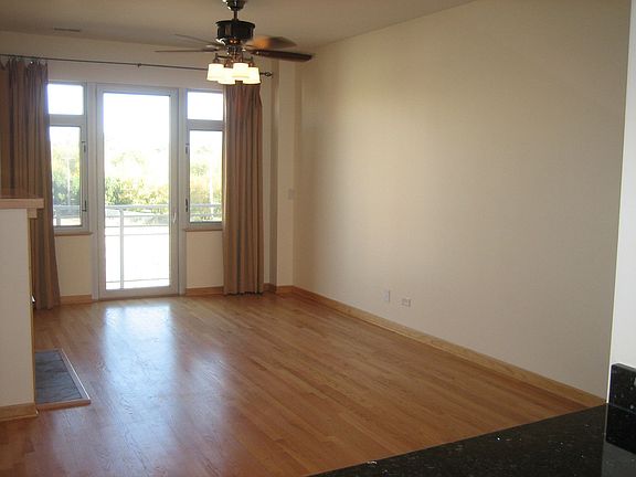 5th image of 4770 N Manor Ave APT 301