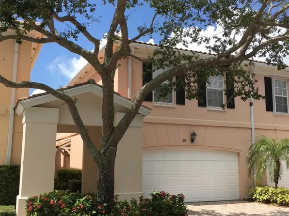 28 Live Oak Circle, Tequesta, FL 33469