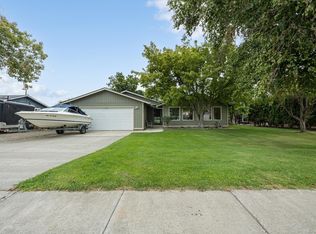 2722 W John Day Ave, Kennewick, WA 99336