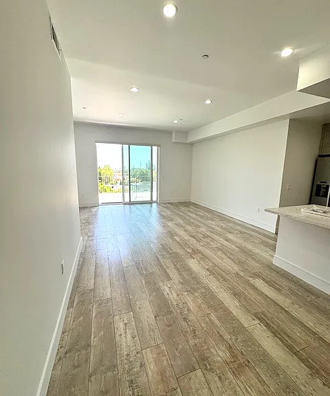 1946 Overland Ave #404 — Photo 16