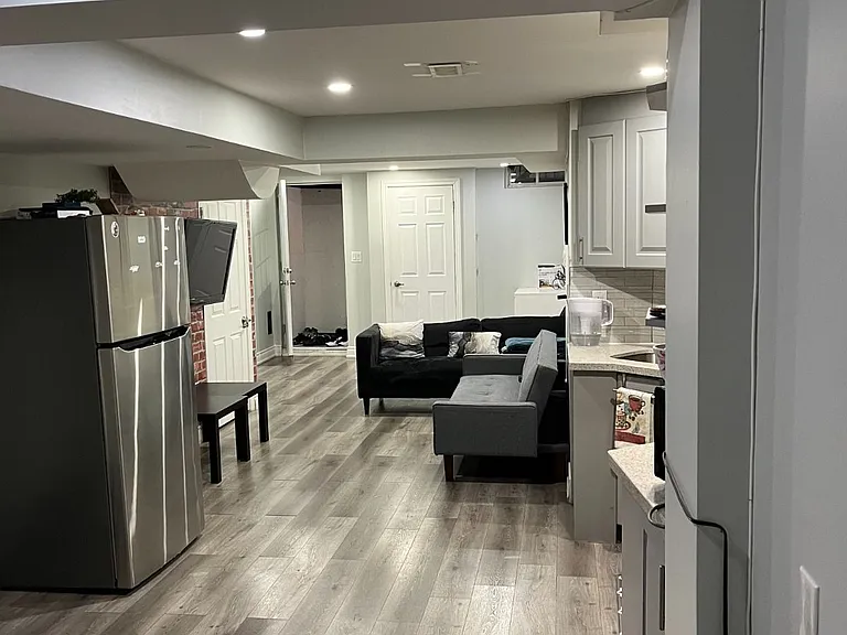 35 Wardenwood Dr — Photo 7