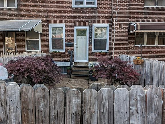 5th image of 3768 Richmond St