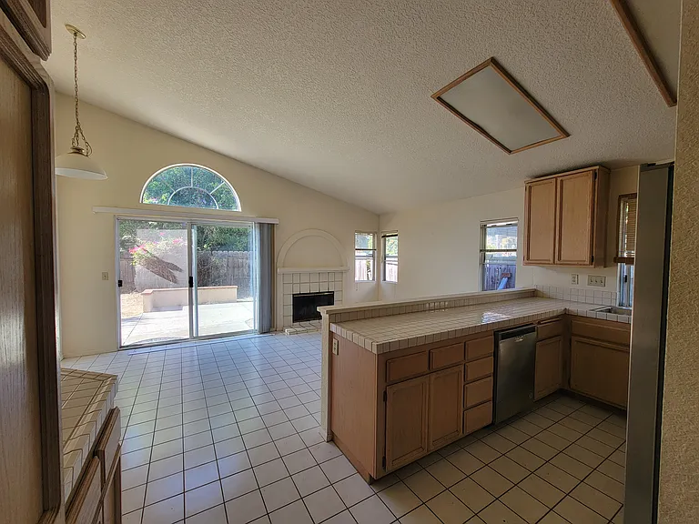 8040 Los Sabalos St — Photo 10
