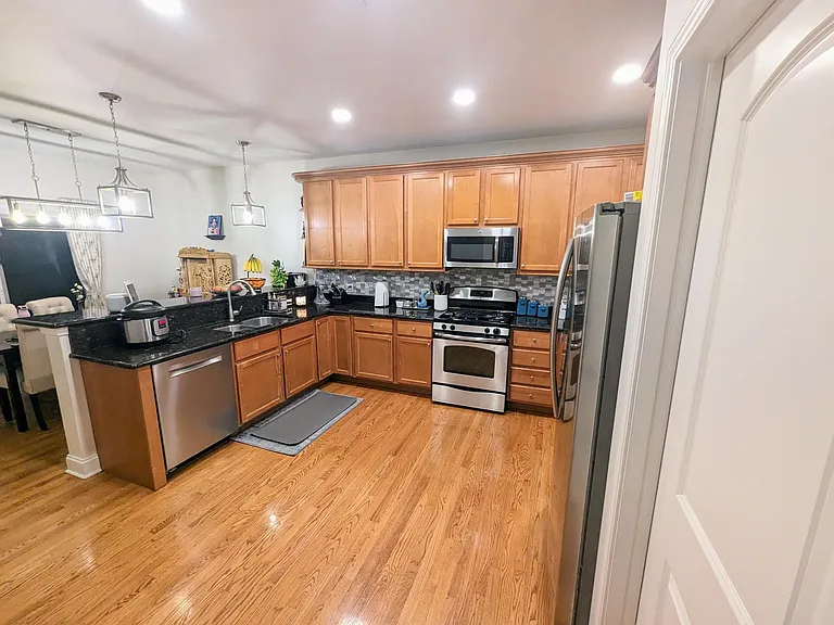 394 E Tall Oaks Ln — Photo 8