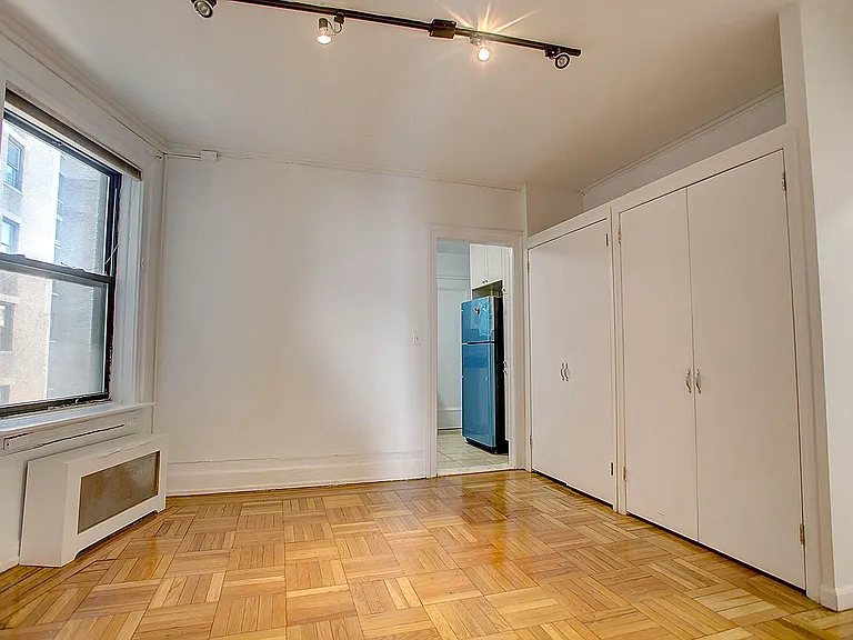 315 W 102nd St #7B — Photo 5