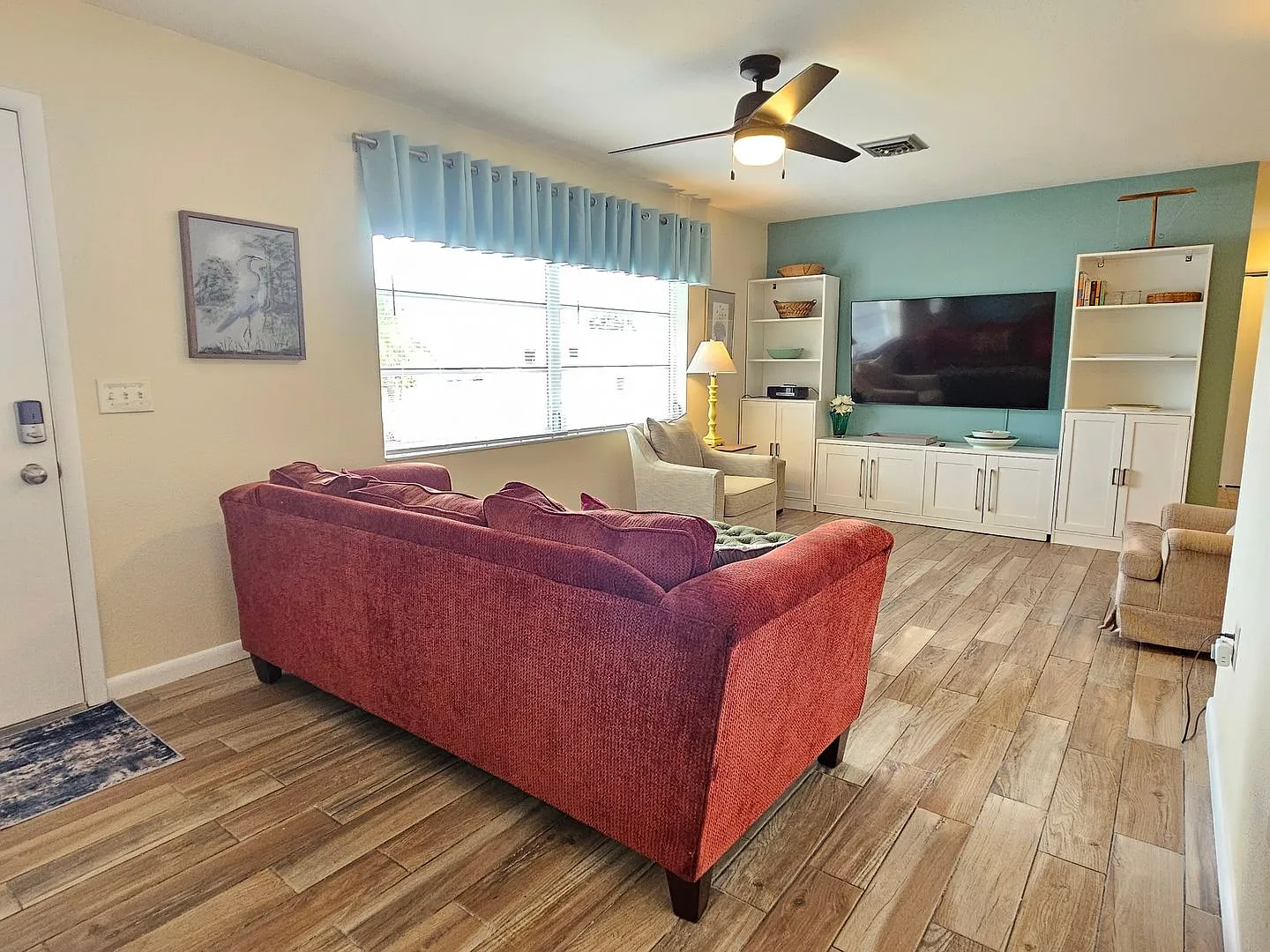Seasonal Short-Term Pet Friendly 3 Bedroom 2 Bathroom Home in Venice East! — Photo 3