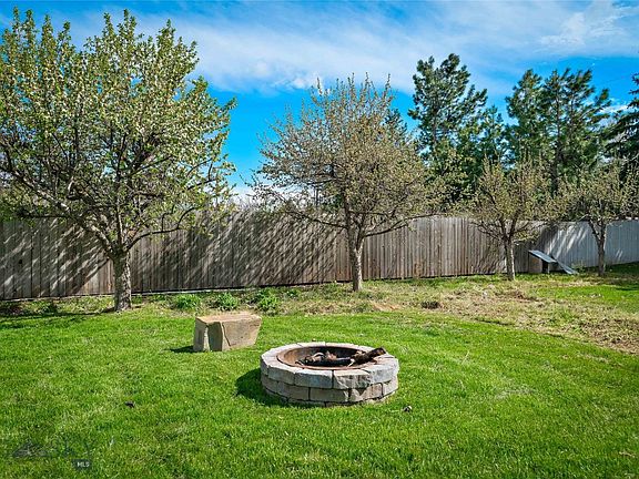 5th image of 219 Coulee Dr