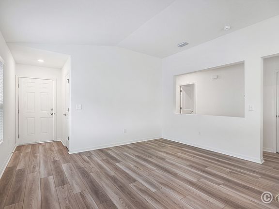 3rd image of 3308 Canberra Pl